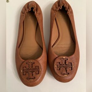 Tory Burch Women's Tumbled Leather Medallion Logo Brown Slip-on Ballet Flats
